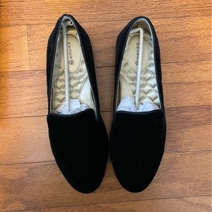 Birdies black velvet loafer. Never used.